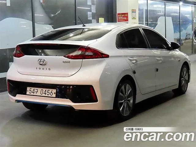 Hyundai Ioniq 2017 — фото 4