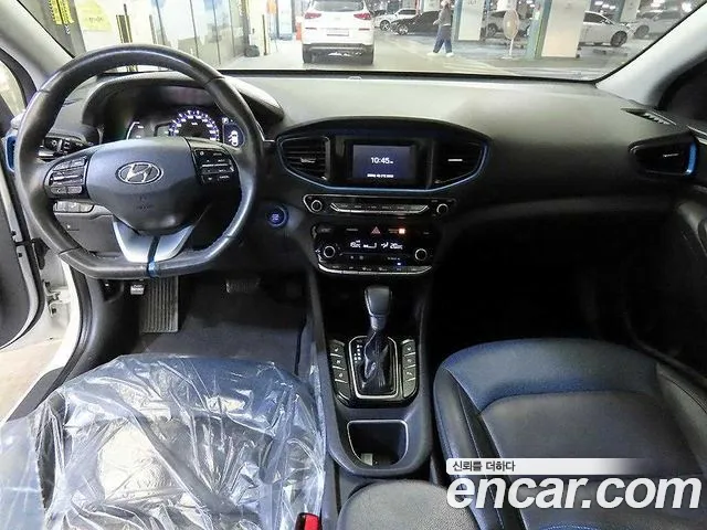 Hyundai Ioniq 2017 — фото 10