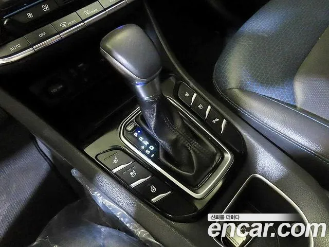 Hyundai Ioniq 2017 — фото 12