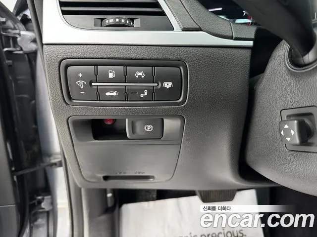 Hyundai Genesis 2016 — фото 12
