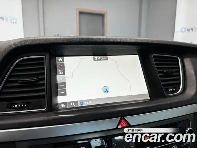 Hyundai Genesis 2016 — фото 14
