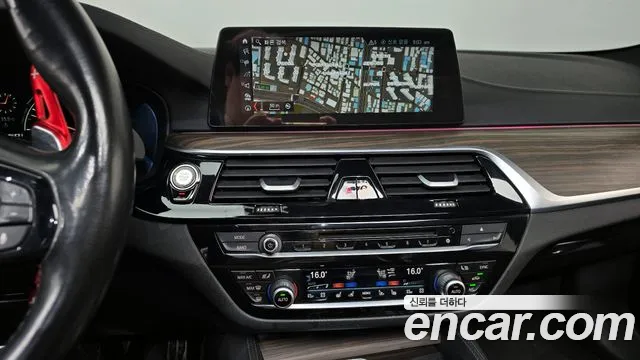 BMW 5-Series 2017 — фото 13