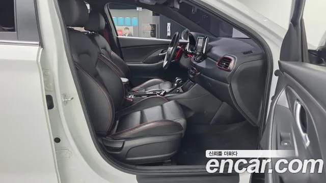 Hyundai i30 2018 — фото 17