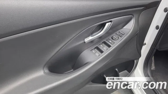 Hyundai i30 2018 — фото 14