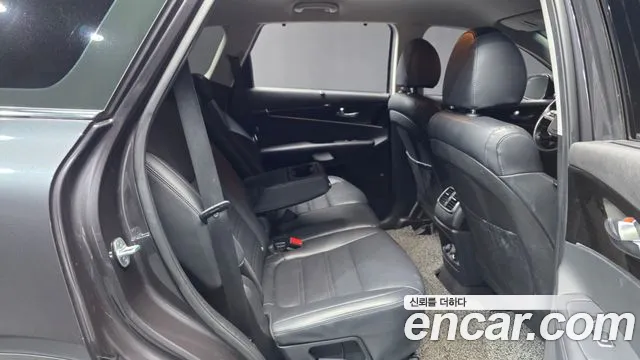 Kia Sorento 2018 — фото 12