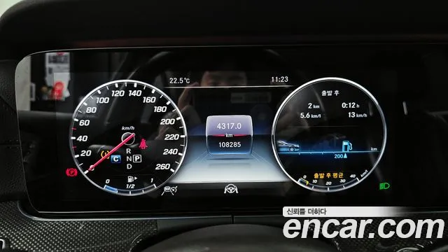 Mercedes-Benz CLS-Class 2019 — фото 11