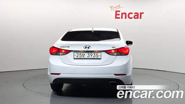 Hyundai AVANTE 2015 — фото 4