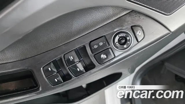 Hyundai AVANTE 2015 — фото 13
