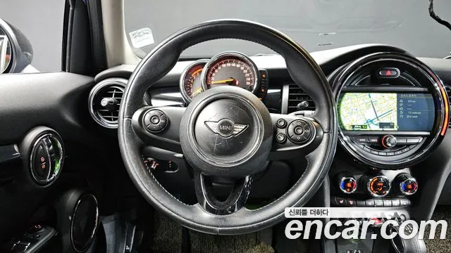 Mini Cooper 2015 — фото 12