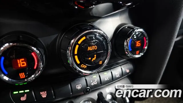 Mini Cooper 2015 — фото 16