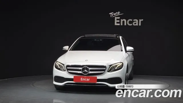 Mercedes-Benz E-Class 2017 — фото 3