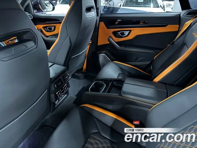 Lamborghini Urus 2024 — фото 11