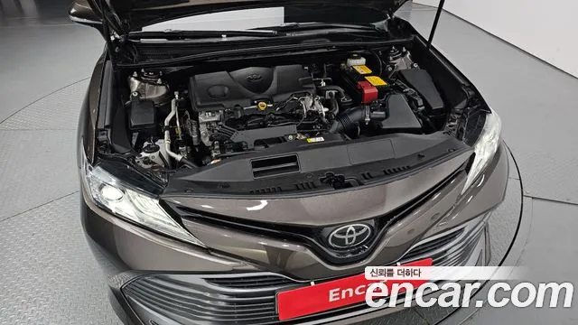 Toyota Camry 2019 — фото 5