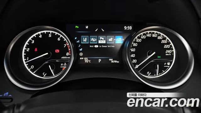 Toyota Camry 2019 — фото 10