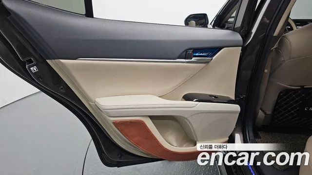 Toyota Camry 2019 — фото 14