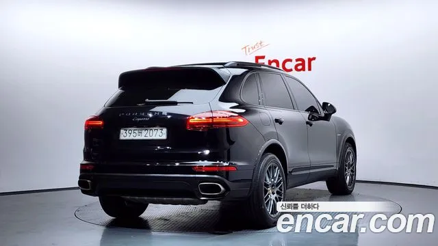 Porsche Cayenne 2017 — фото 2