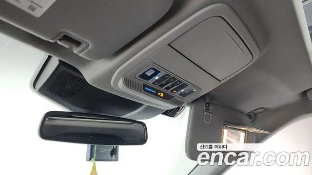 Ford Explorer 2022 — фото 20