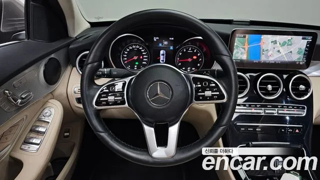 Mercedes-Benz C-Class 2020 — фото 17