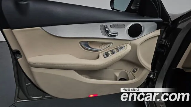 Mercedes-Benz C-Class 2020 — фото 13