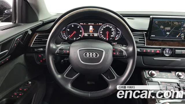 Audi A8 2015 — фото 12