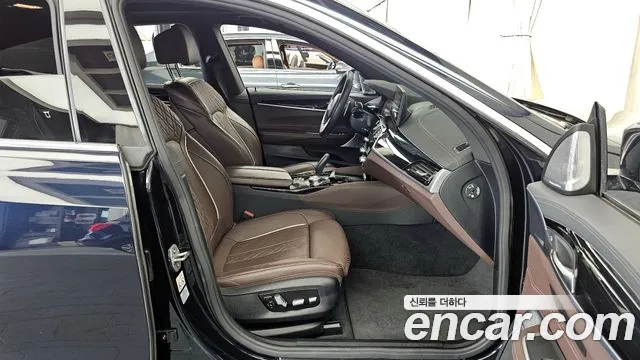 BMW Gran Turismo 2023 — фото 17
