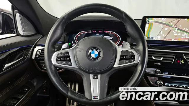BMW Gran Turismo 2023 — фото 19