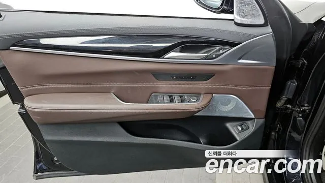 BMW Gran Turismo 2023 — фото 14