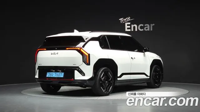 Kia EV3 2025 — фото 1