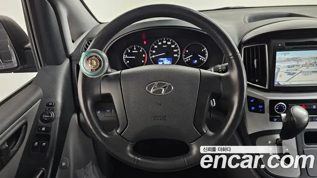 Hyundai Starex 2018 — фото 13