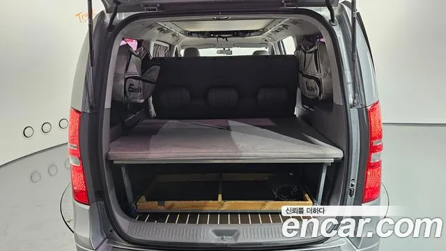 Hyundai Starex 2018 — фото 18