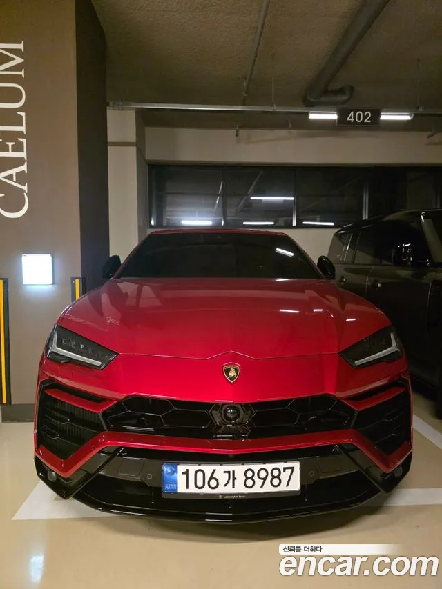 Lamborghini Urus 2022 — фото 1