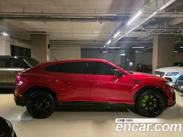 Lamborghini Urus 2022 — фото 2