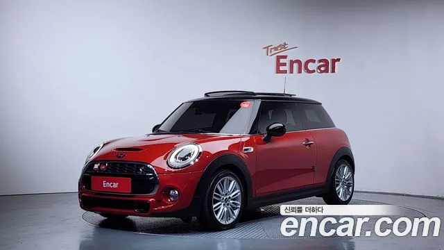 Mini Cooper 2018 — фото 1