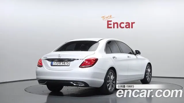 Mercedes-Benz C-Class 2017 — фото 2
