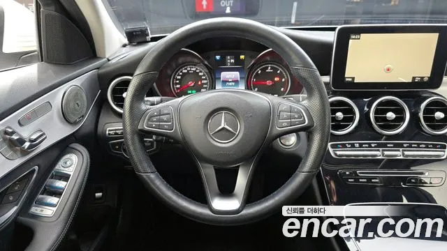 Mercedes-Benz C-Class 2017 — фото 13