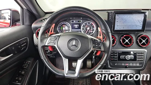 Mercedes-Benz A-Class 2015 — фото 13