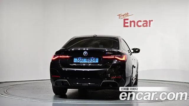 BMW i4 2023 — фото 4