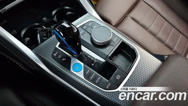 BMW i4 2023 — фото 12