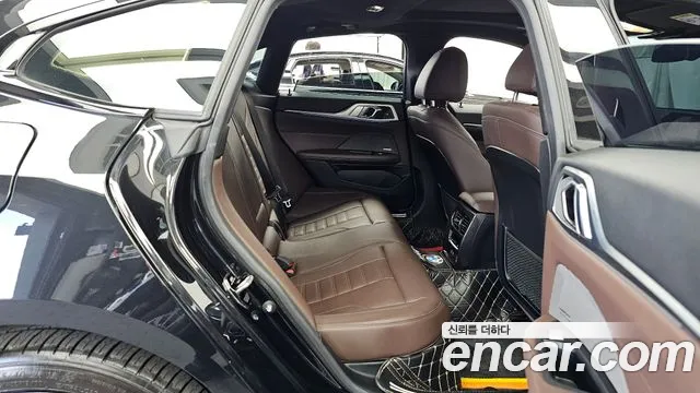 BMW i4 2023 — фото 18