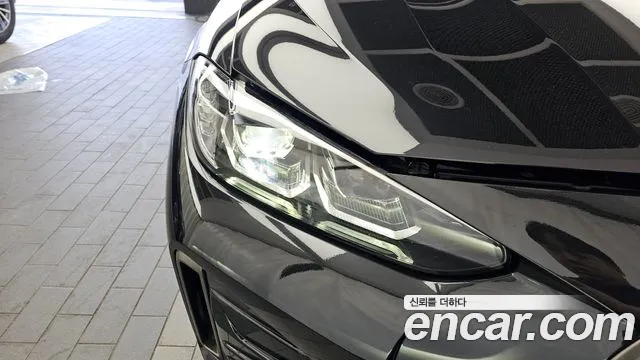 BMW i4 2023 — фото 8