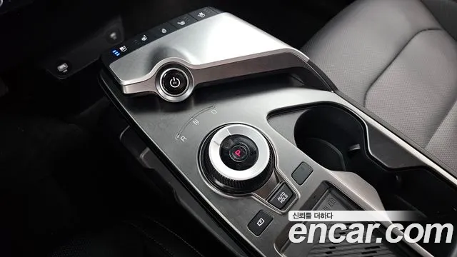 Kia EV6 2022 — фото 9