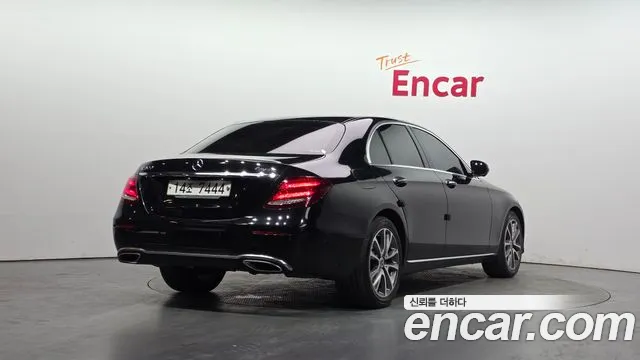 Mercedes-Benz E-Class 2019 — фото 2