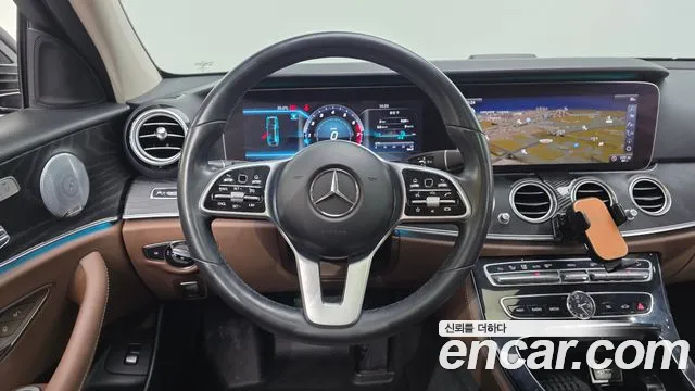 Mercedes-Benz E-Class 2019 — фото 13
