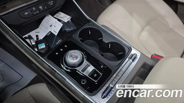 Kia Canival 2025 — фото 12