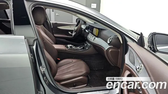 Mercedes-Benz CLS-Class 2019 — фото 12