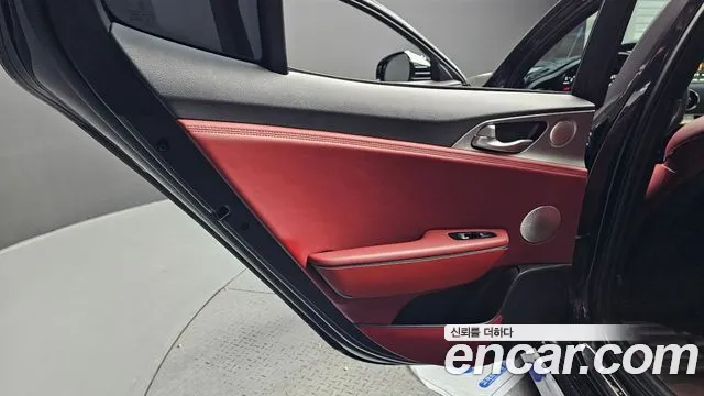 Kia Stinger 2018 — фото 15