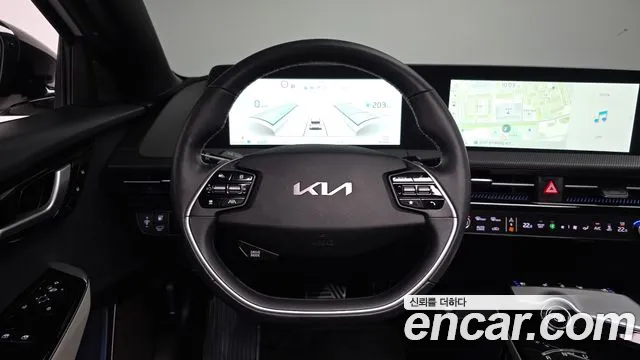 Kia EV6 2022 — фото 19