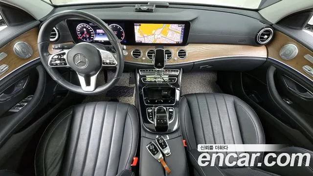 Mercedes-Benz E-Class 2020 — фото 10