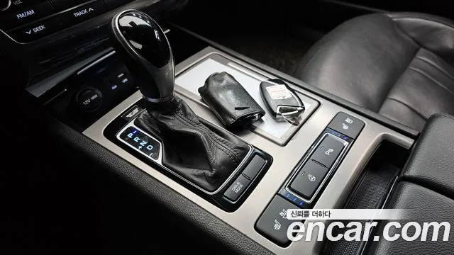 Hyundai Genesis 2015 — фото 12