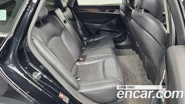 Hyundai Genesis 2015 — фото 17